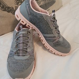 Skechers 7.5 Ladies Pink Grey Sneakers